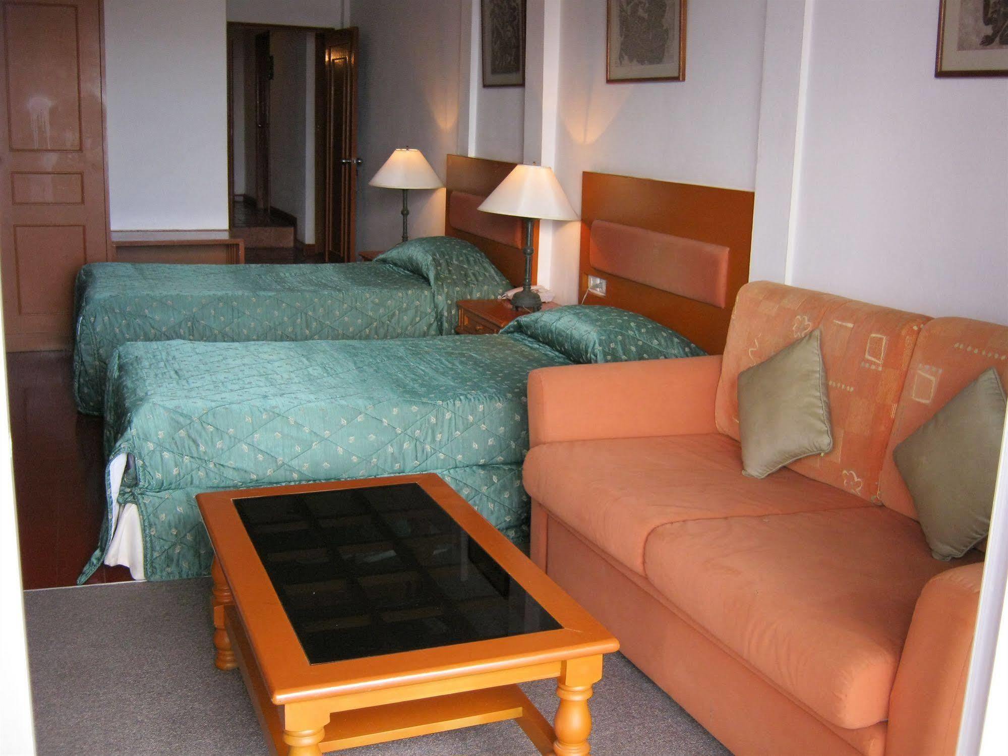 Orchid Hotel And Spa Kalim Bay Patong Екстер'єр фото